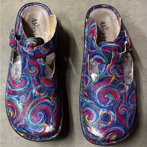 Alegria Women's Multicolor Swirl Mules